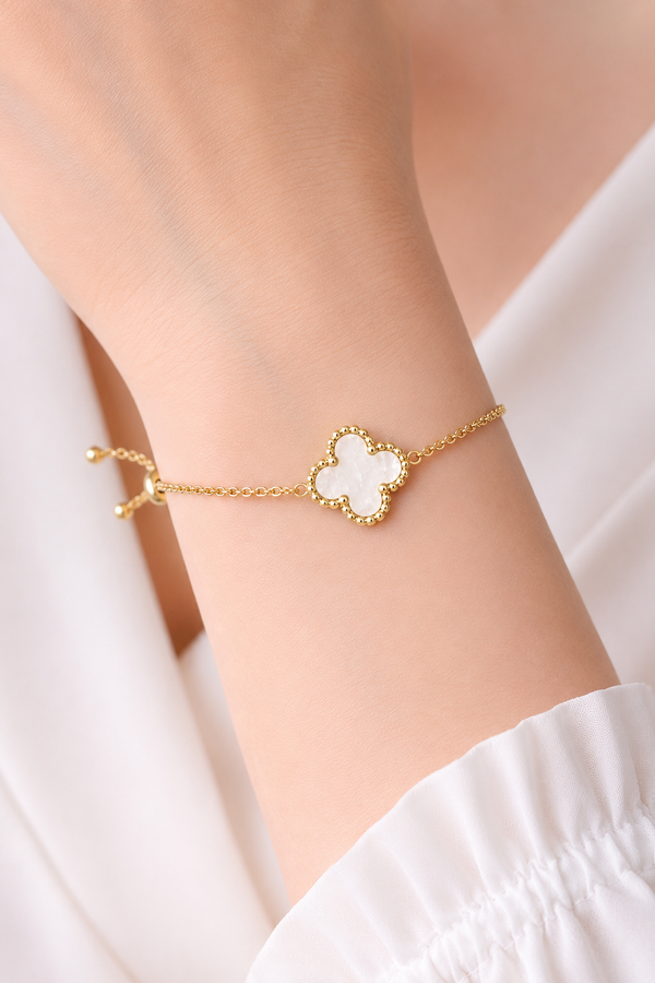Elegant Clover Gold Bracelet