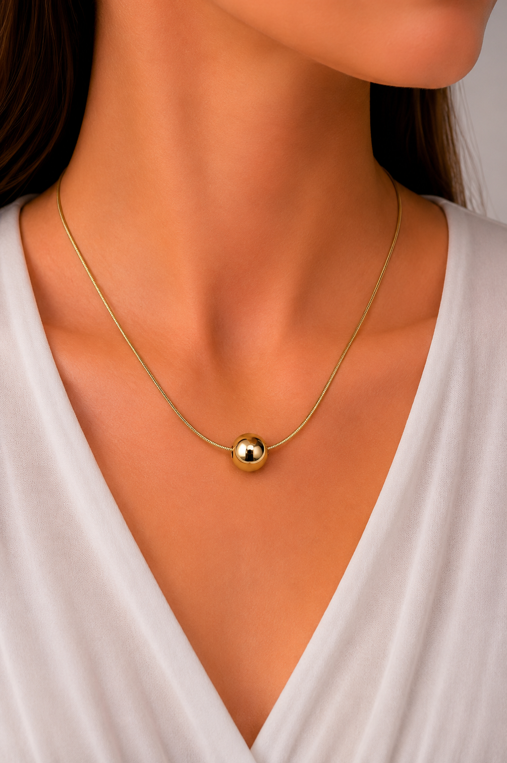 Minimalist Gold Bead Pendant Necklace