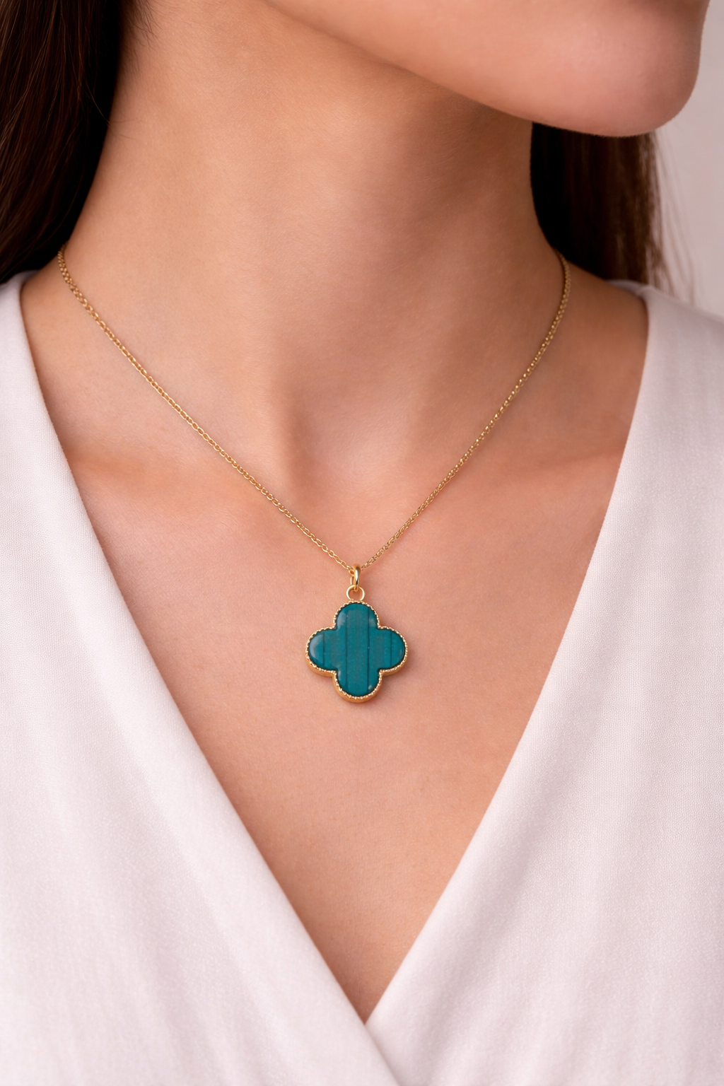 💙 Blue Clover Pendant