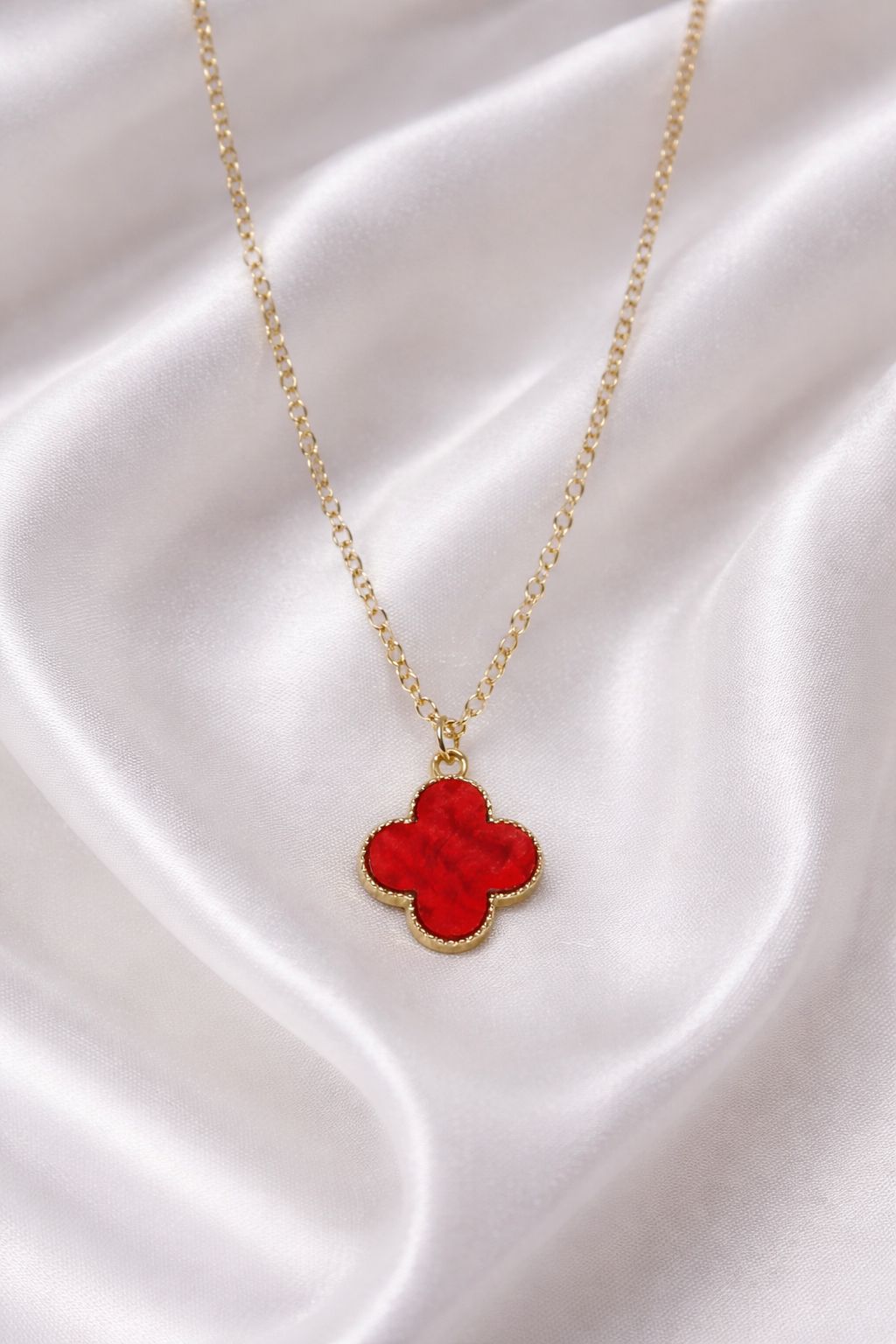 ❤️ Red Clover Pendant